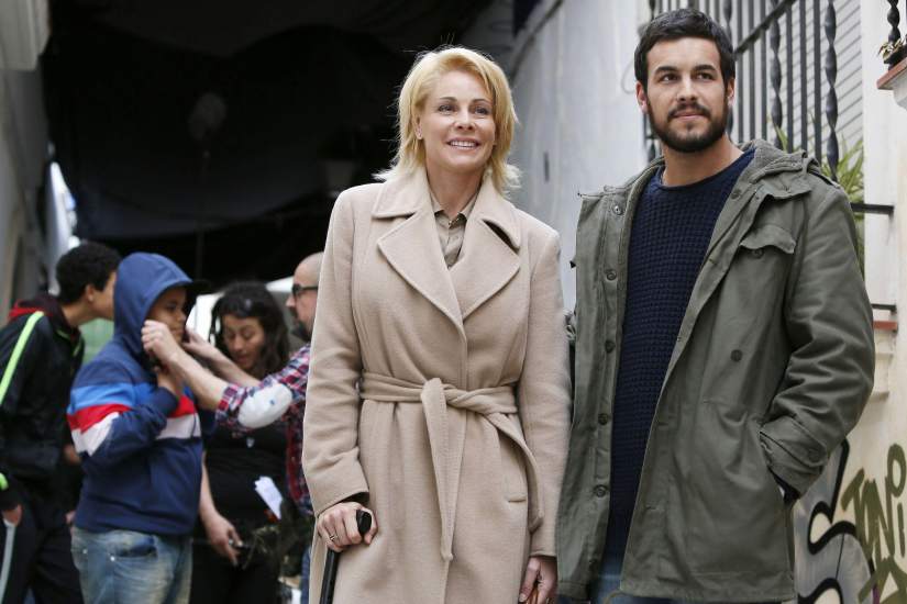 Mario Casas y Belén Rueda