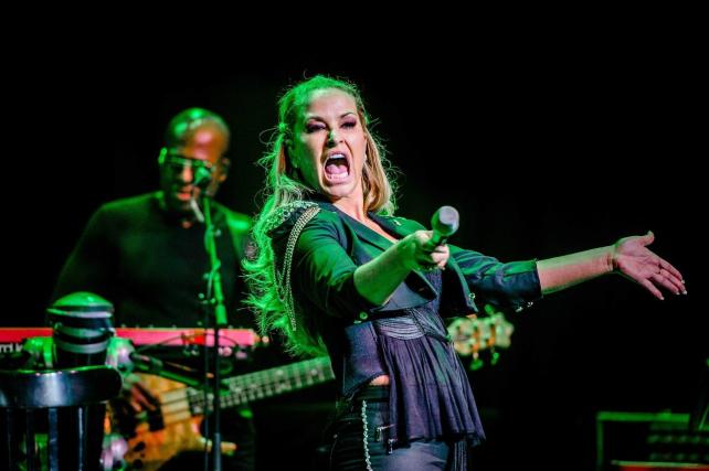 2014_10_26_e4nlaqECV92u2IeU1rgq81