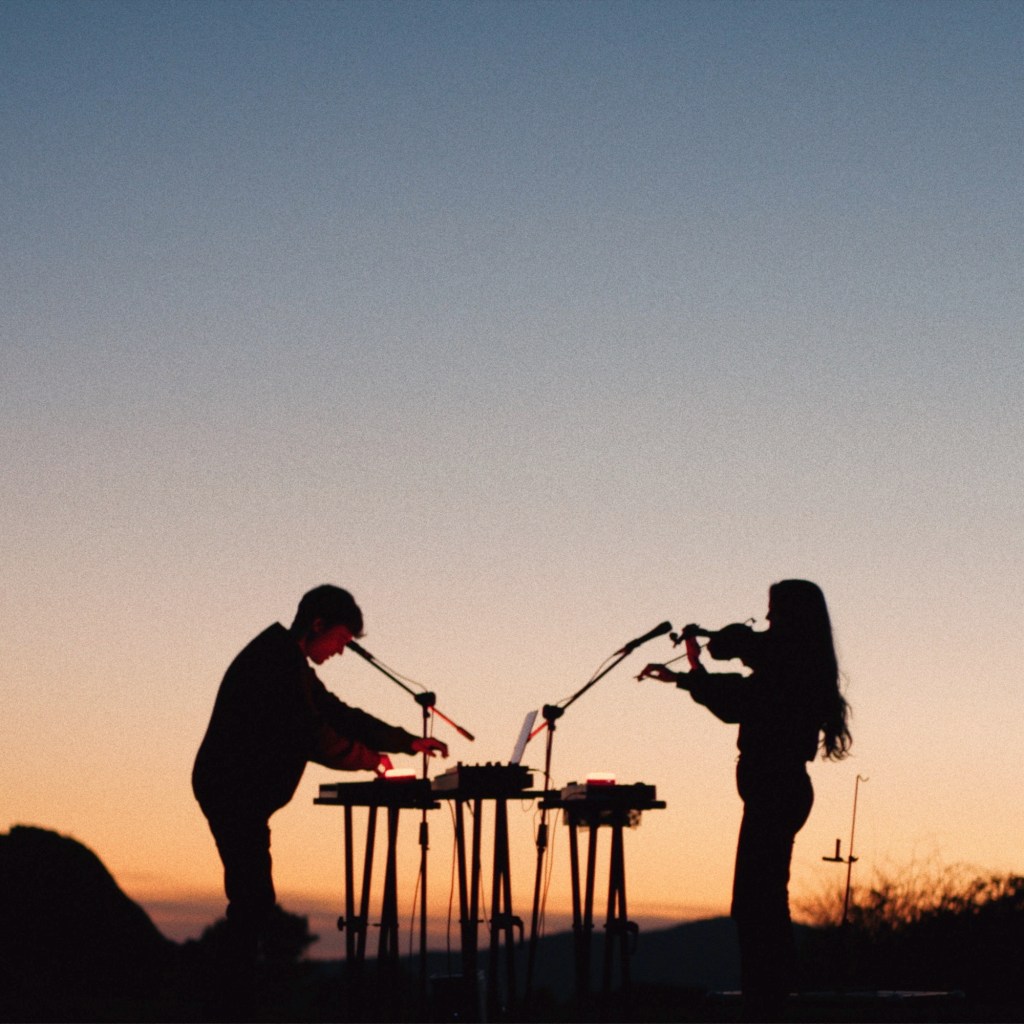 Bela Ālban presentan su single Yo Solo Pienso en Ti