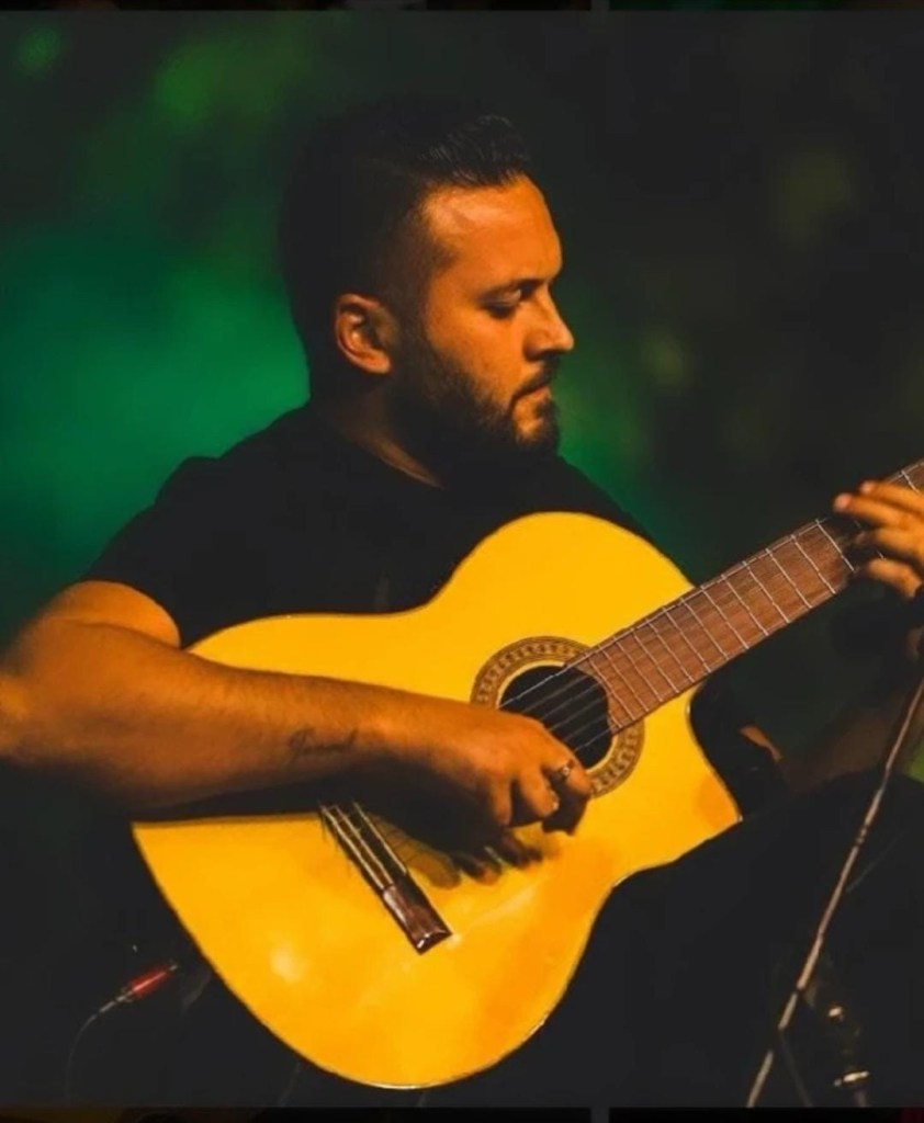 Kiko Peña actuando en directo