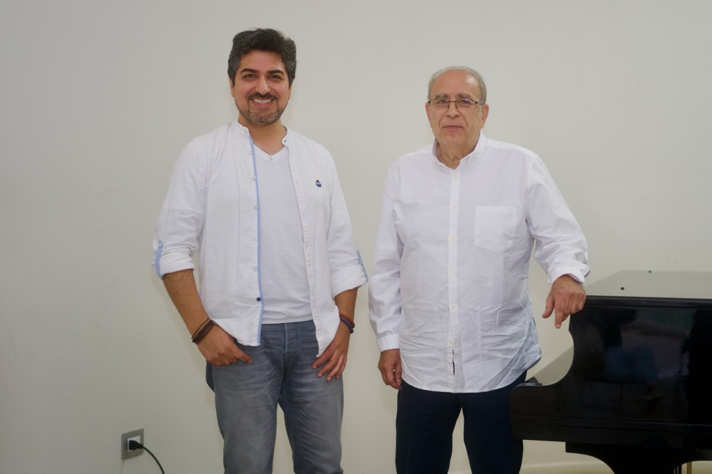 Lluís Lozano presenta el álbum Lluís canta a Sara