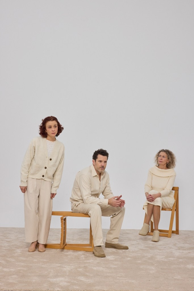 Anonimato en el Teatro Lara